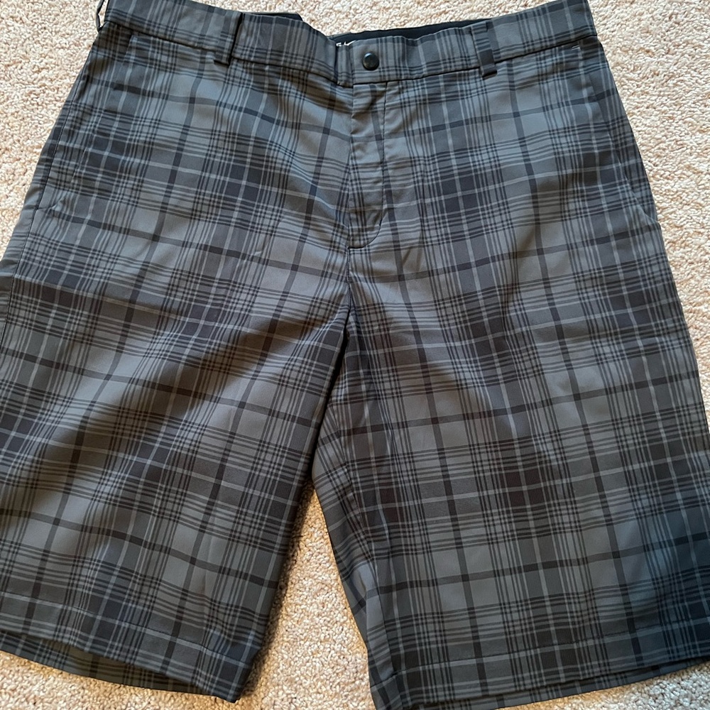 Men’s Nike golf shorts